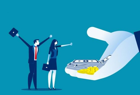 The Advantages of Paying Competitive Salary to your Employees 