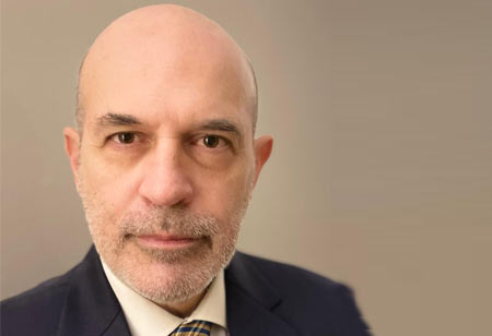 The Employee's Gaze and the Leader's Paradigm
