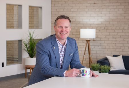 Become Unmistakable: Bringing Companies Closer to their Employees
